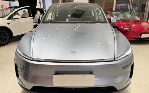 10 Tesla vehicle models qualify for the $7,500 IRA tax credit. (Adobe Stock)